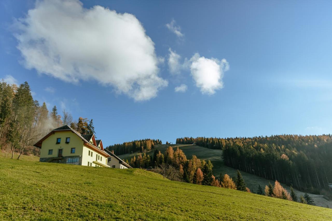 Apartments Cenda Zelezniki Zewnętrze zdjęcie